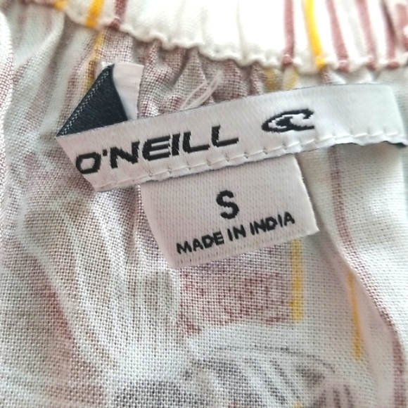 🆕️ O'Neill Off Shoulder Blouse Small - Picture 3 of 3